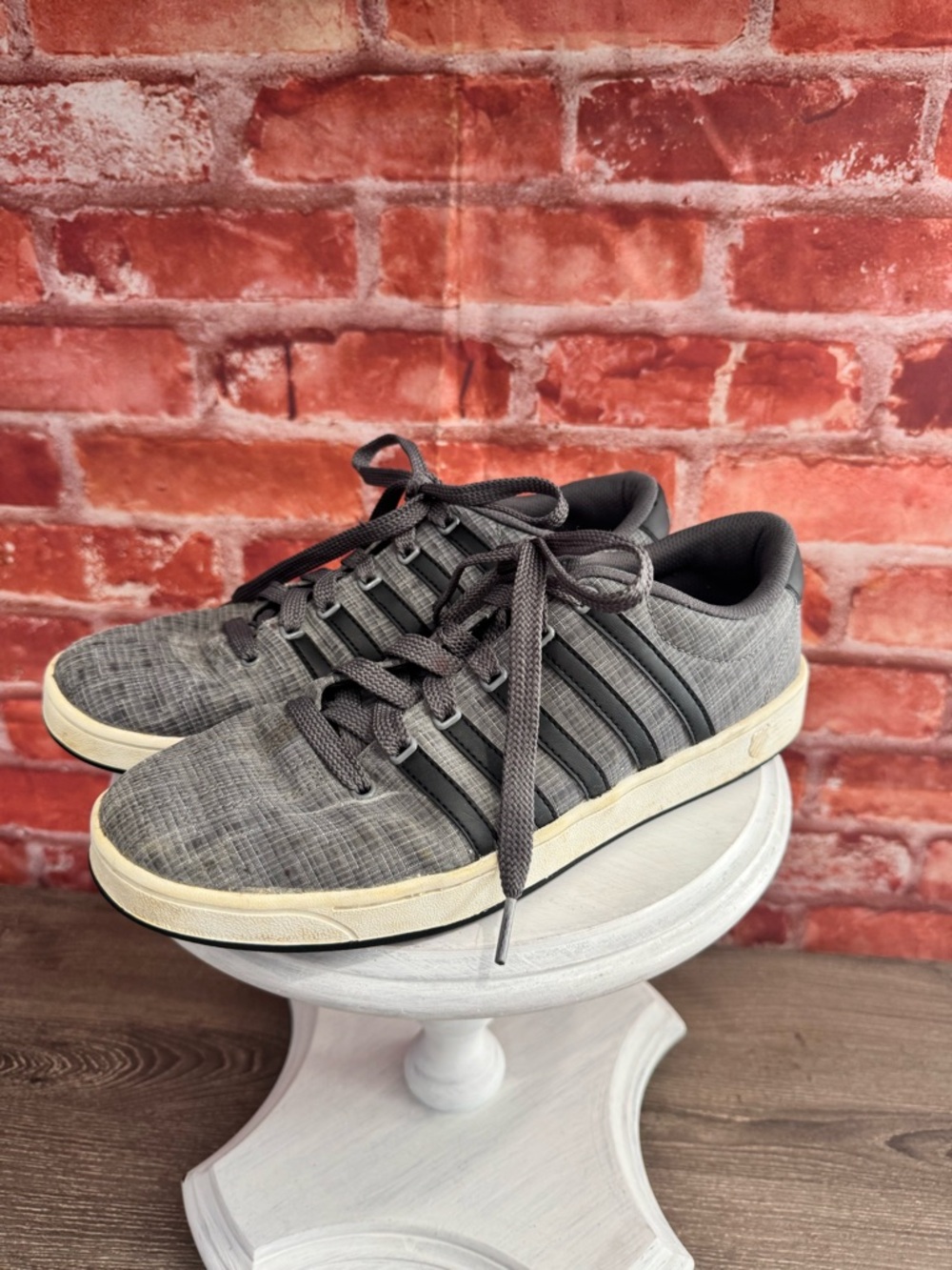 K-Swiss Mens Court Pro Size 10.5 Sneakers Canvas Gray 5 Stripe Sneaker Shoes